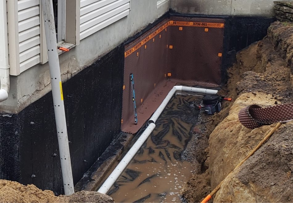 installation et réparation de drain français intérieur et extérieur à Laval, Montréal, Longueuil, Saint-Jérôme, Repentigny, ... / Entrepreneur Rénovation Après Sinistre situé à Laval